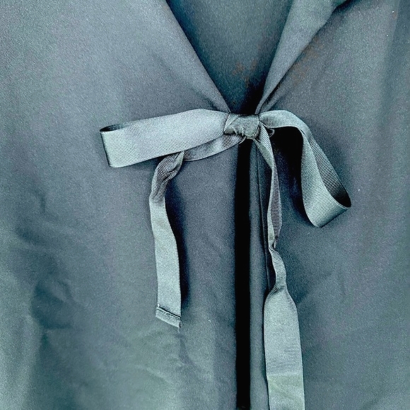 Lane Bryant Shirt Short Sleeve Blouse Black Ties In Front With Ribbon Size 14/16 - Picture 6 of 10